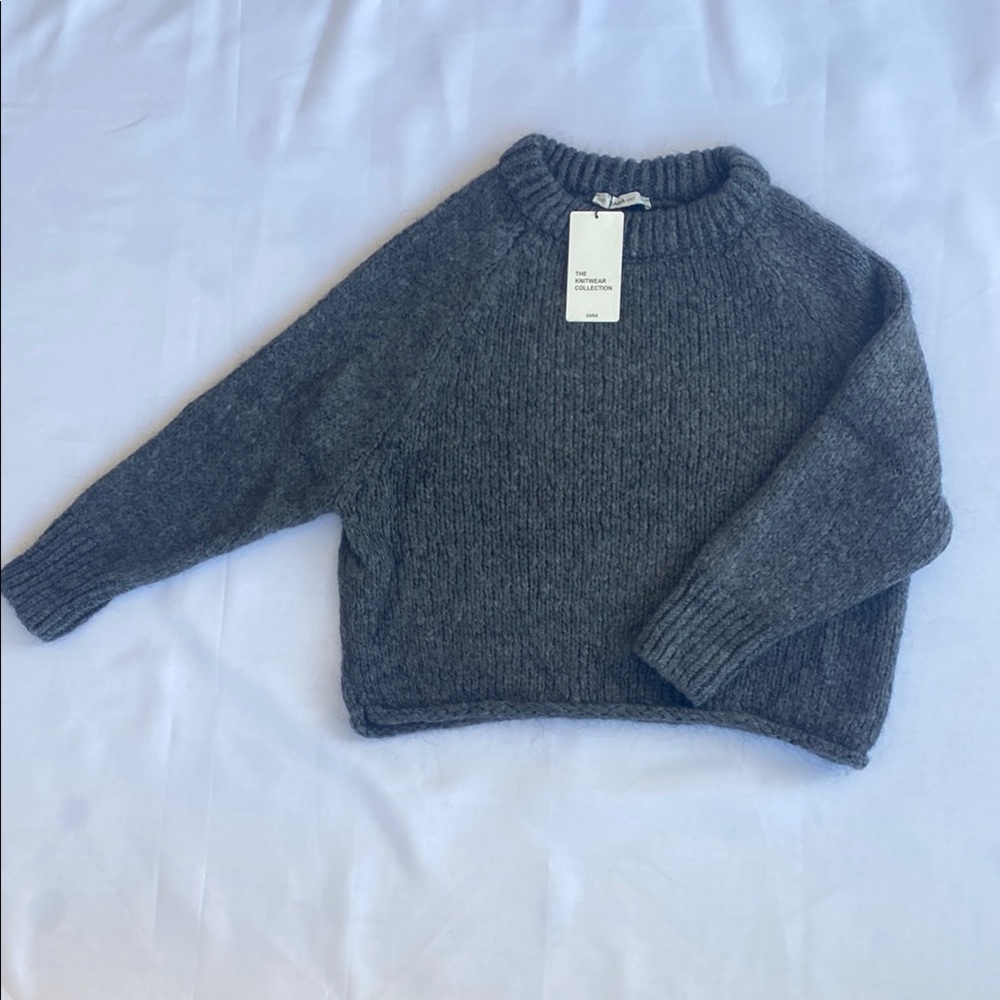 Gray wool knit women’s Zara crew neck sweater